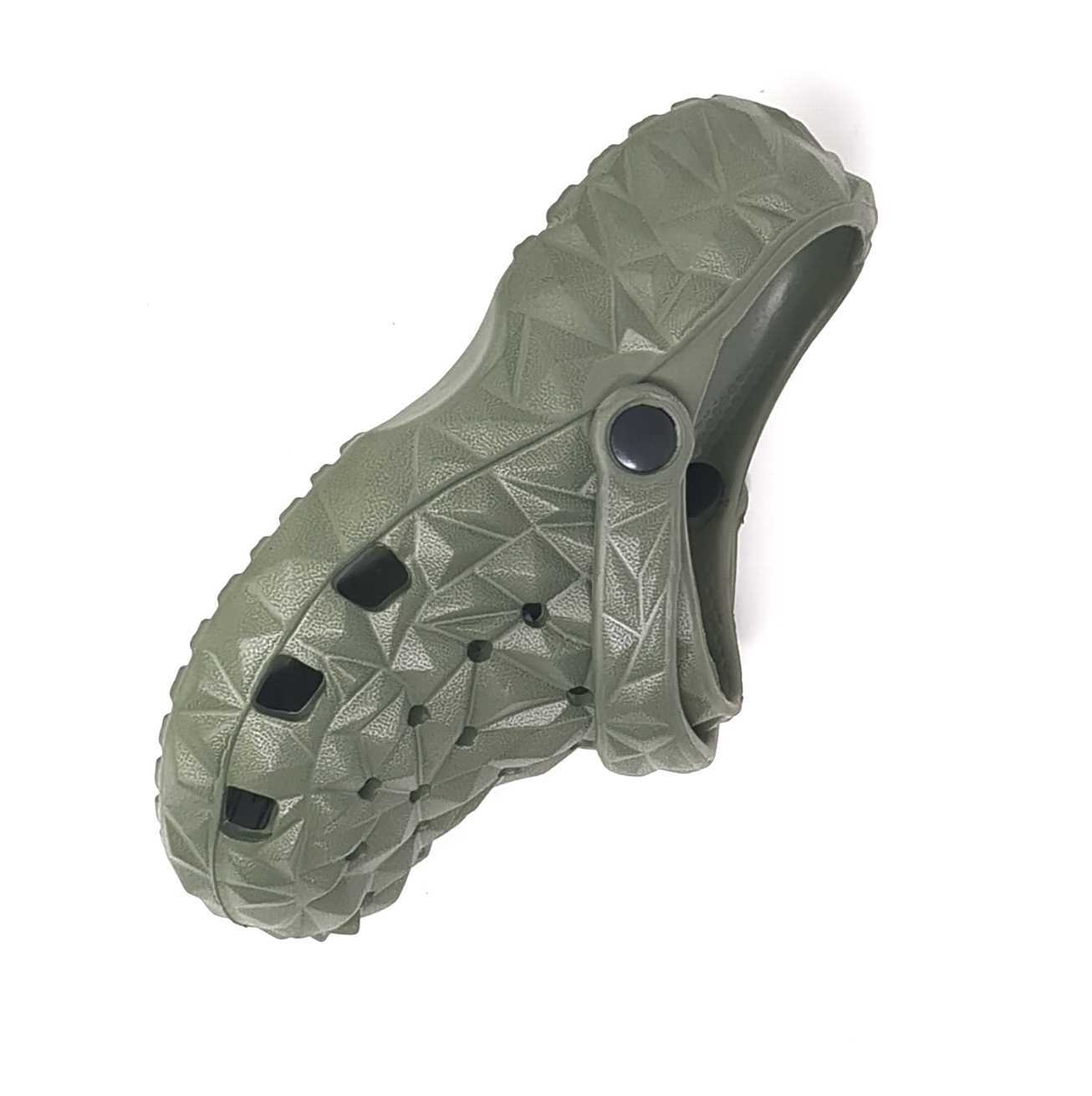 JEFFRICO Boys Lightweight Clogs Slip On Garden Shoes Breathable EVA Kids Shoes for Beach Pool and Outdoor Play