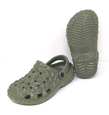 JEFFRICO Boys Lightweight Clogs Slip On Garden Shoes Breathable EVA Kids Shoes for Beach Pool and Outdoor Play