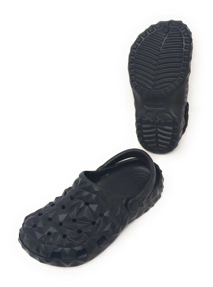 JEFFRICO Boys Lightweight Clogs Slip On Garden Shoes Breathable EVA Kids Shoes for Beach Pool and Outdoor Play