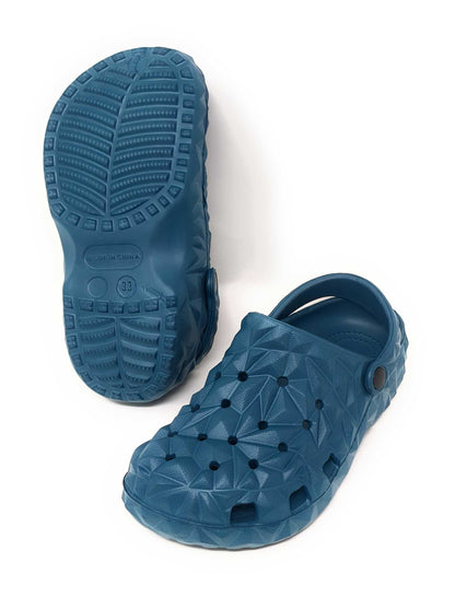 JEFFRICO Boys Lightweight Clogs Slip On Garden Shoes Breathable EVA Kids Shoes for Beach Pool and Outdoor Play